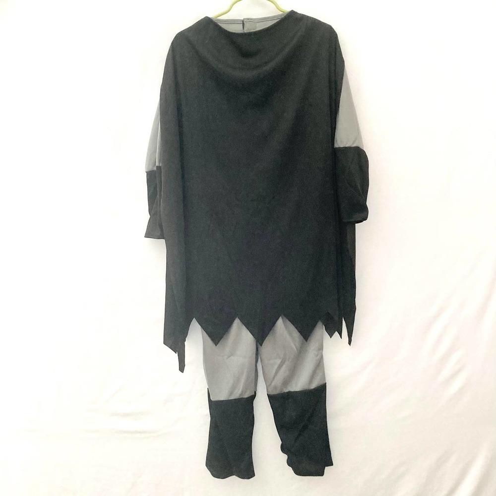 Boy's Small Batman Padded Costume - Picture 3 of 8